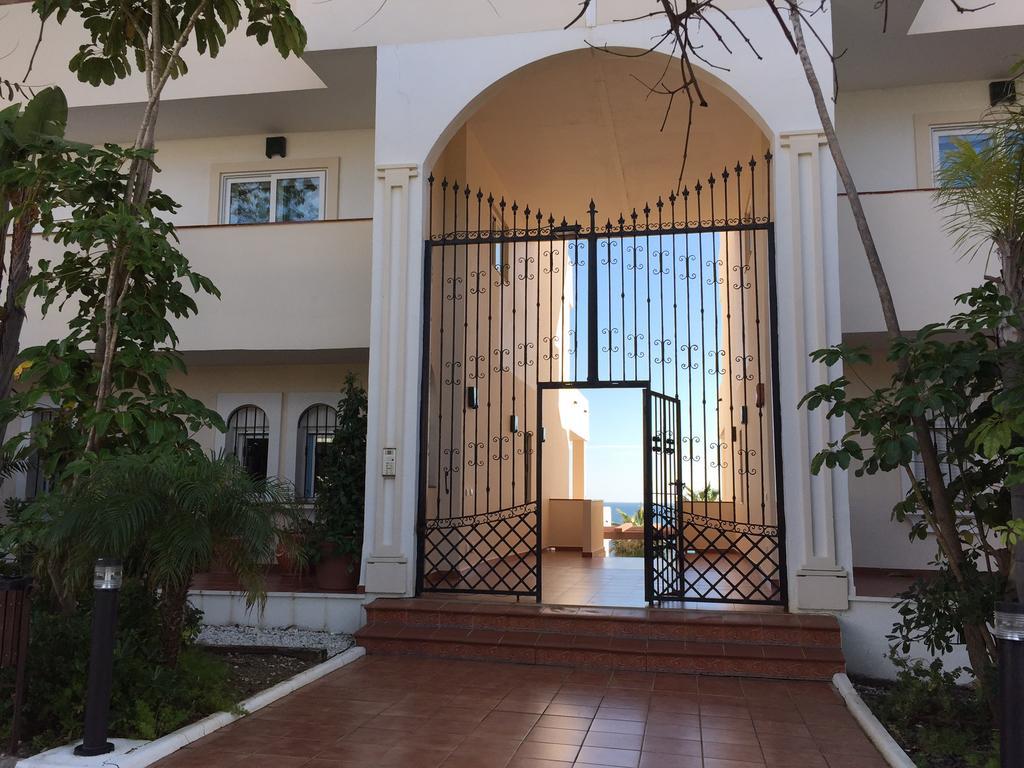 Sinfonia Del Mar Apartment Estepona Esterno foto