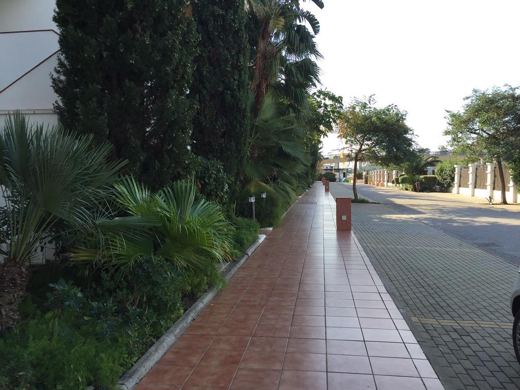 Sinfonia Del Mar Apartment Estepona Esterno foto